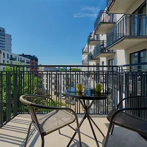 Apartament Center Mirrors With Parking By Renters, Wrocław